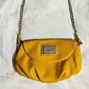 Y2K Nine West Crossbody Small Purse Mustard Color Vegan Chain Strap